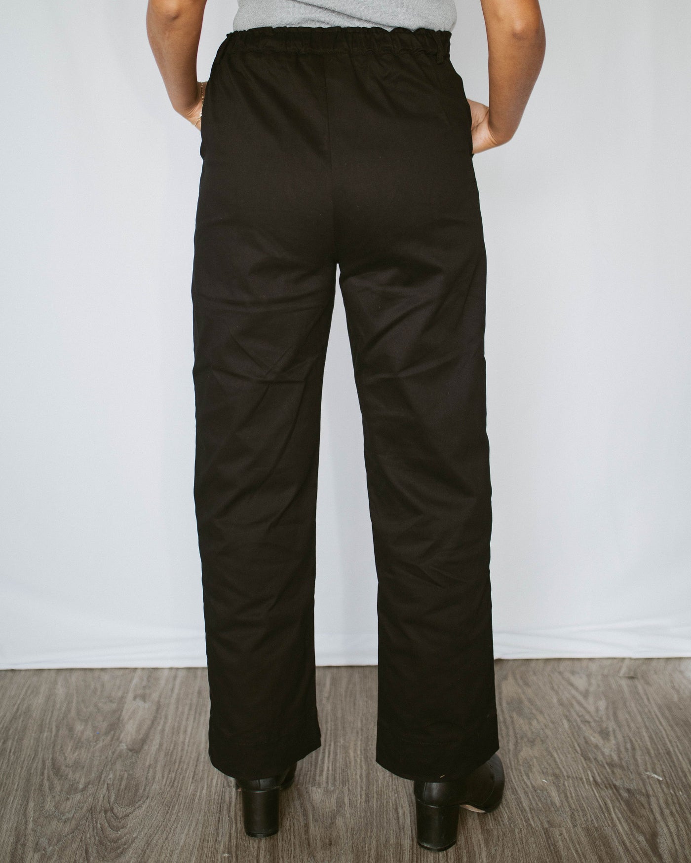 chino trouser with elastic waistband