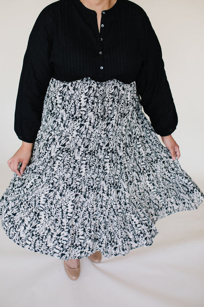print tiered skirt - {1X-3X} - FINAL SALE